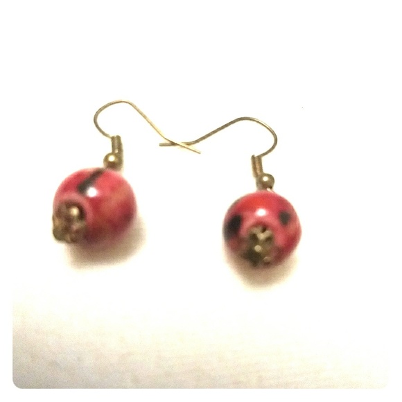 Earings - Picture 1 of 2